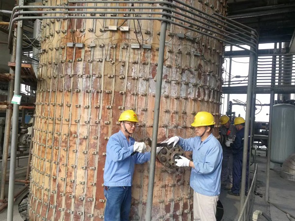 檢修、搶修雙管齊下  裝置隱患無(wú)處遁形.jpg