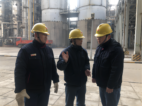 1669370771239156.png 合成技術(shù)員現(xiàn)場查看防凍(1).png