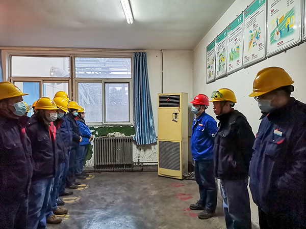 1675656429797874.jpeg 姜軍虎在接班會(huì)上強(qiáng)調(diào)(副圖).jpg