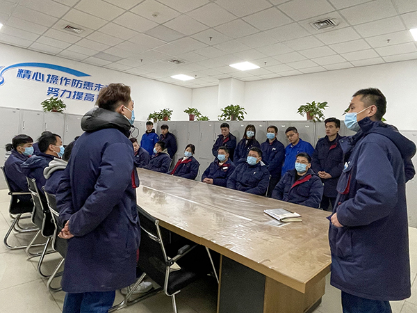 1677542919814183.jpeg 班組討論學(xué)習(xí)中(副圖).jpg