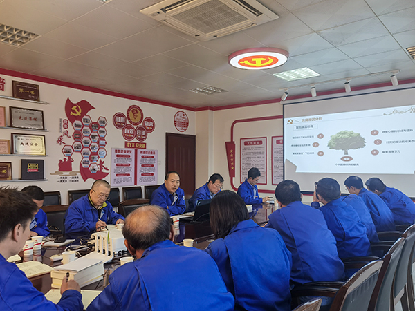 5月6日，公司領(lǐng)導(dǎo)王社教為第二片區(qū)學(xué)員講授黨課 (2)   600.jpg