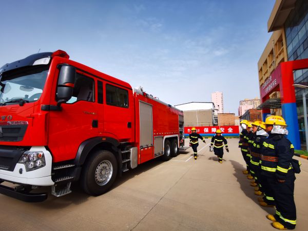 1692746731137535.jpeg 消防隊員車操訓(xùn)練2(1).jpg