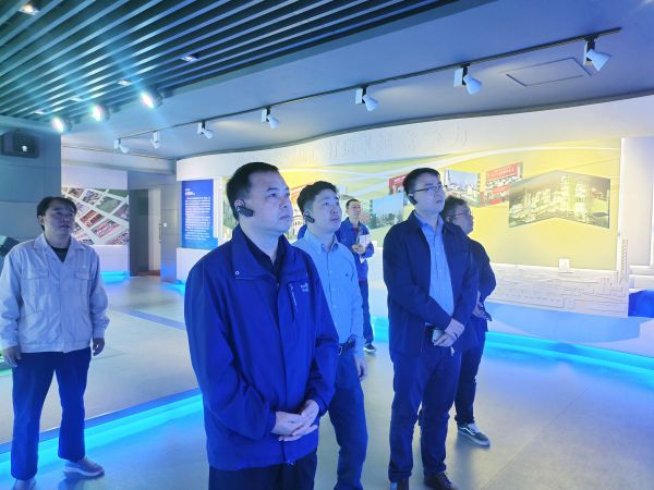 1697189608422185.jpeg 202310月11日年中化石化銷售有限公司路宏偉一行來(lái)公司調(diào)研對(duì)接甲醇采購(gòu)2.jpg