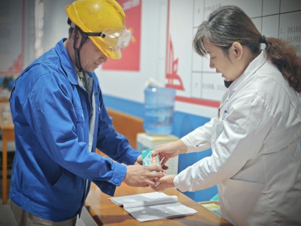 1697941741896447.jpeg 微笑的醫(yī)生.jpg