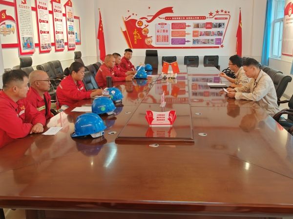 1722814717531723.jpeg 項目施工隊進(jìn)行安全培訓(xùn).jpg