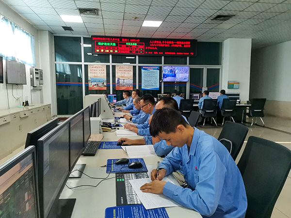 1726639850477932.jpeg 9月17日中秋節(jié)當(dāng)天的鍋爐控制室 600.jpg