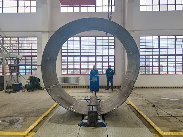 1737802919245617.jpeg 中心筒卷制.jpg