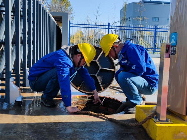 261742948484713024.jpg 節(jié)水月,對(duì)界區(qū)滴漏裝置現(xiàn)場(chǎng)處理.jpg