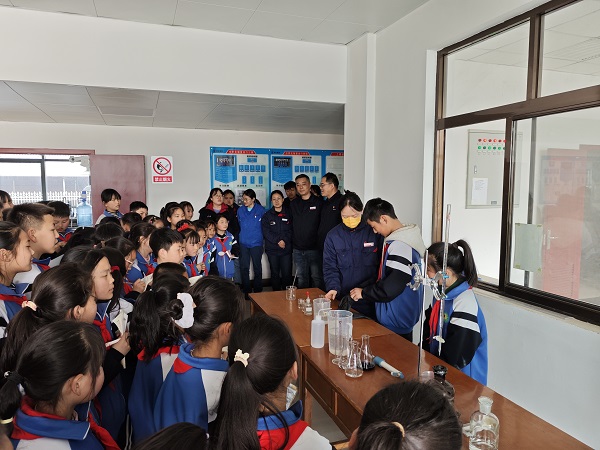 291743212627630682.jpg 3.27 黨建引領(lǐng)聚合力 校企共筑節(jié)水夢(mèng) 附圖6.jpg