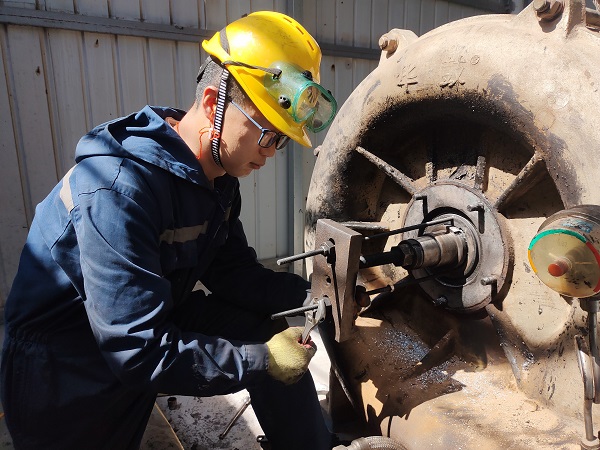 101744245484259430.jpg 風機檢修.jpg