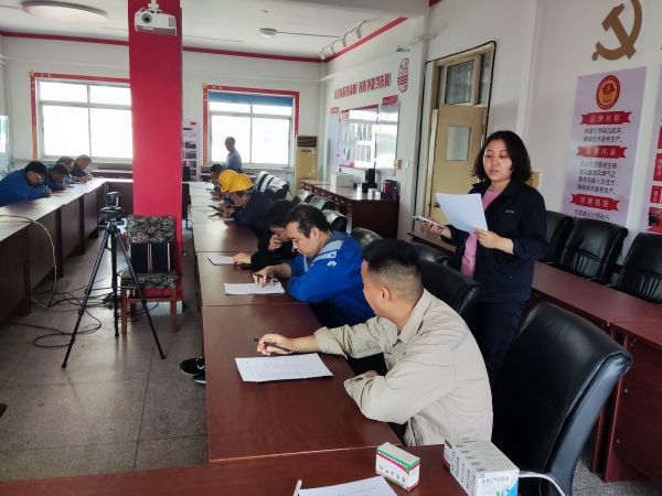 101744270218113832.jpg 安全員講課.jpg