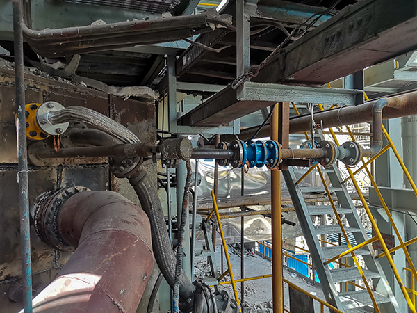 211745200082399416.jpg 新安裝的15工藝廢氣燃燒器.jpg