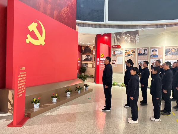 241763942994147607.jpg 2025.11.22一場(chǎng)叩問(wèn)初心的廉潔洗禮4.jpg